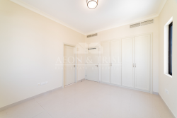 5 Beds Corner Unit | Great Location | Phase 3